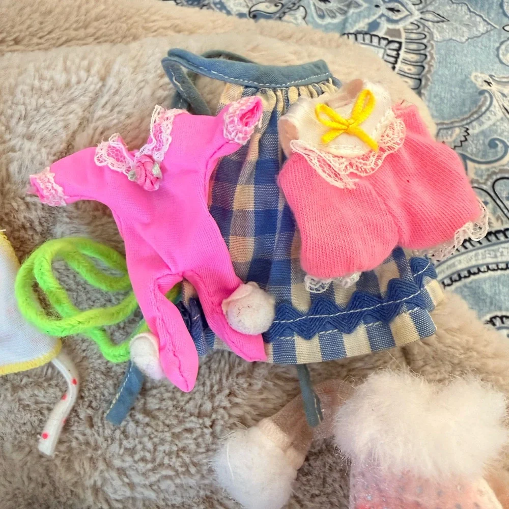 Lots of 26 authentic Barbie items 80s 90s 2000s Olympics swimming baseball space